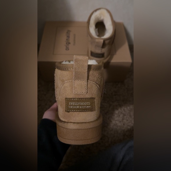 Mini Boots - Picture 3 of 5